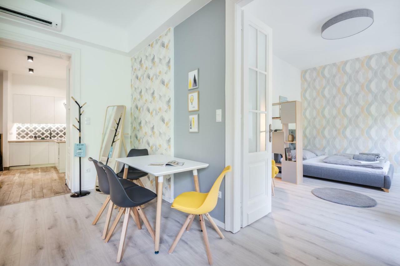 Bpr Color Fusion Home With A/C บูดาเปสต์ ภายนอก รูปภาพ