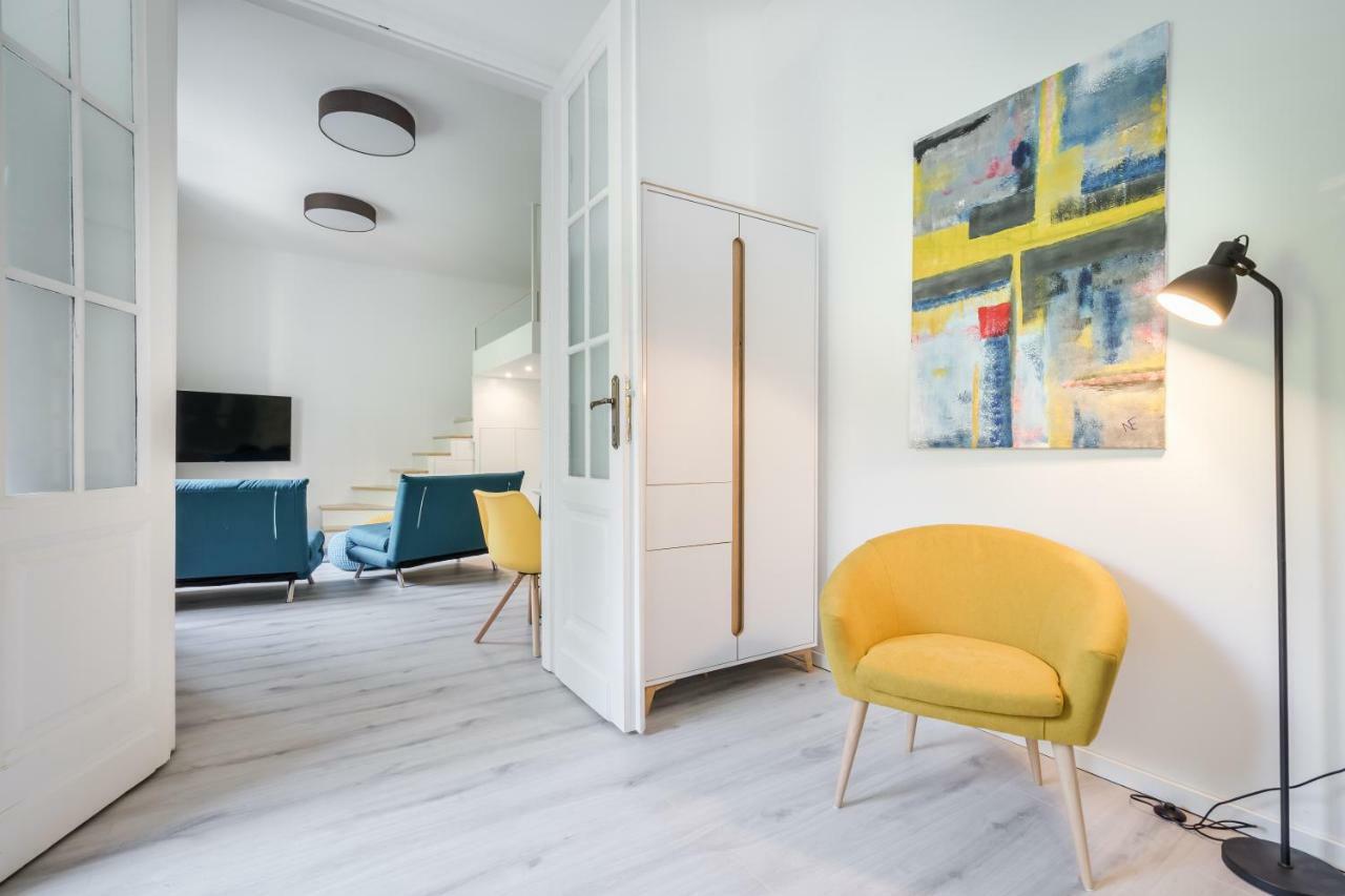 Bpr Color Fusion Home With A/C บูดาเปสต์ ภายนอก รูปภาพ